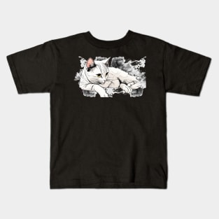 Cat on the smoke Kids T-Shirt